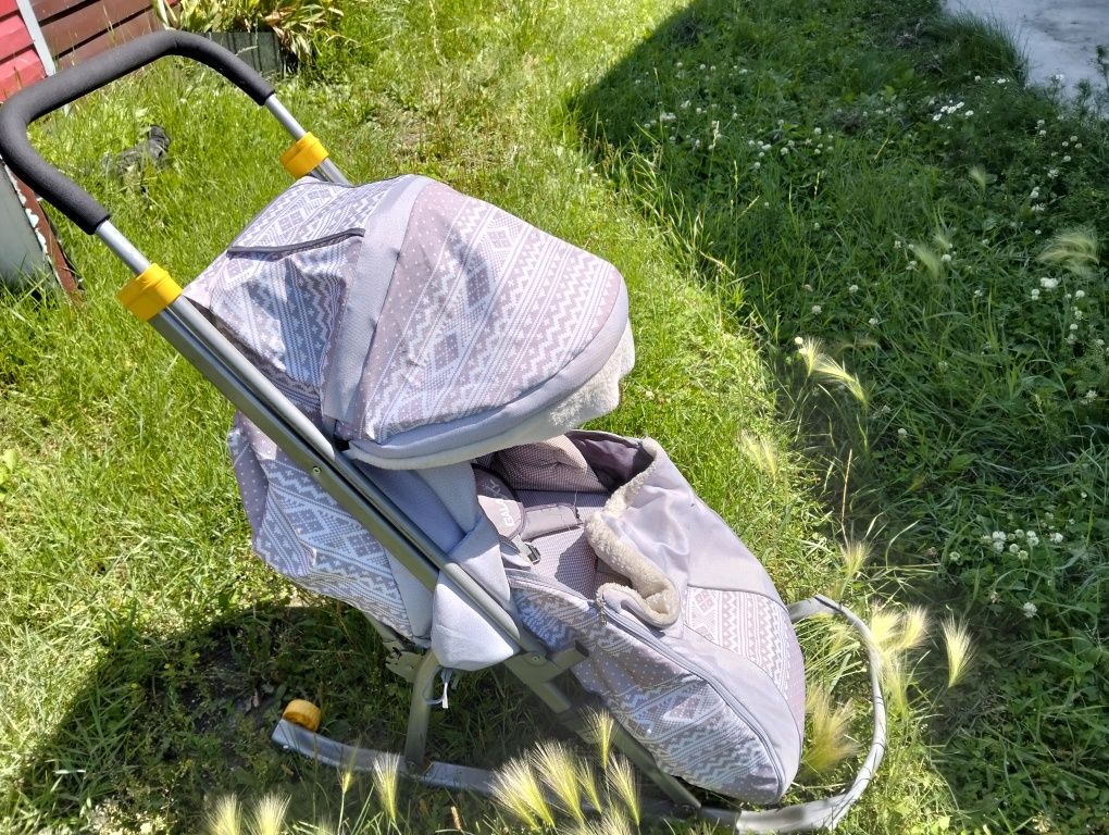 Продам детские санки зимние