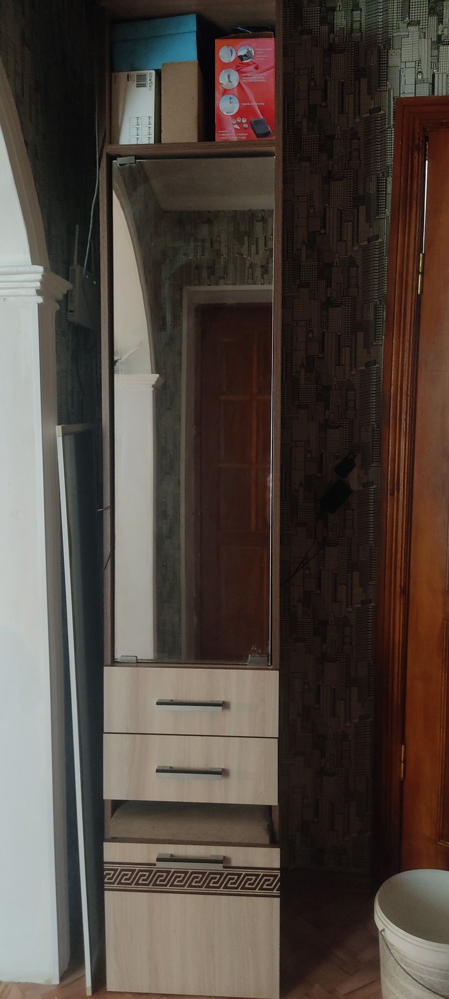 Продам,  прихожая угловая.