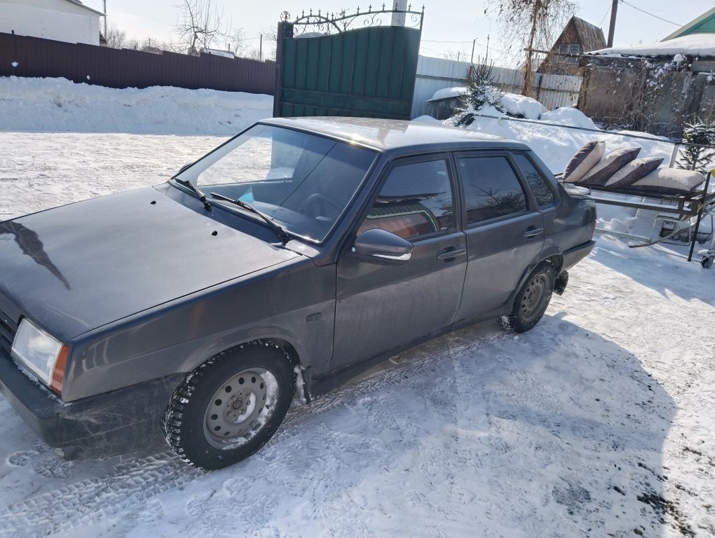 Продаю машину 99
