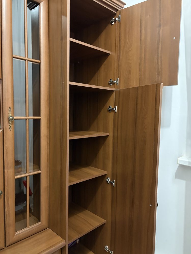 Продается Шкаф гарнитур