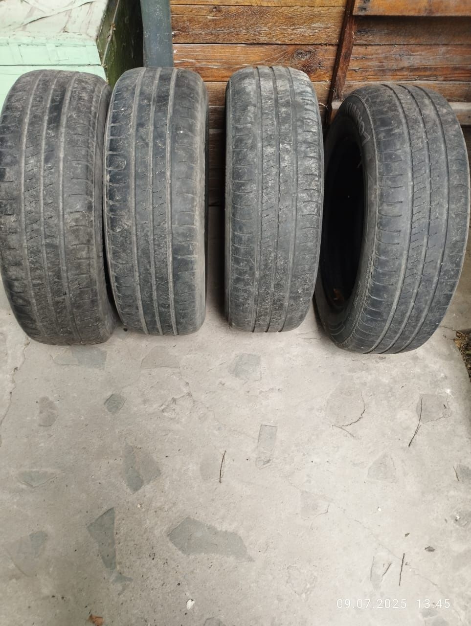 Продам шины срочно