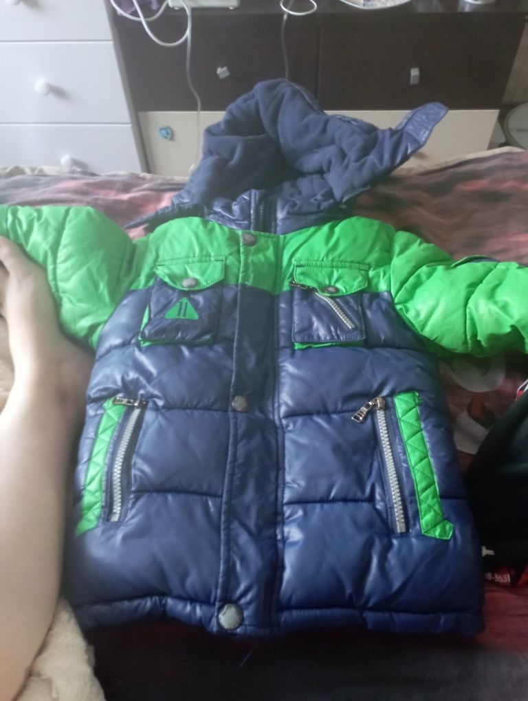 Продается костюм зимний детский возраст 4 года