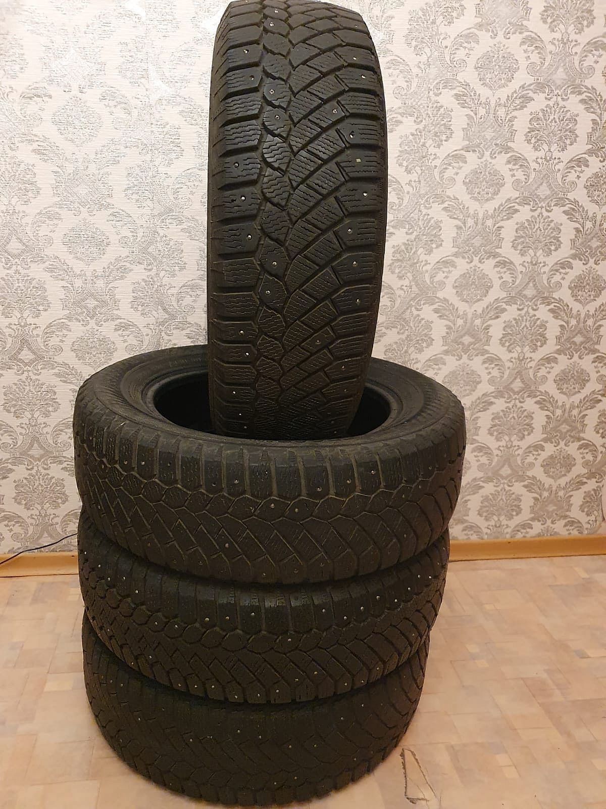 Продам комплект зимней, шипованной резины Gislaved Nord.