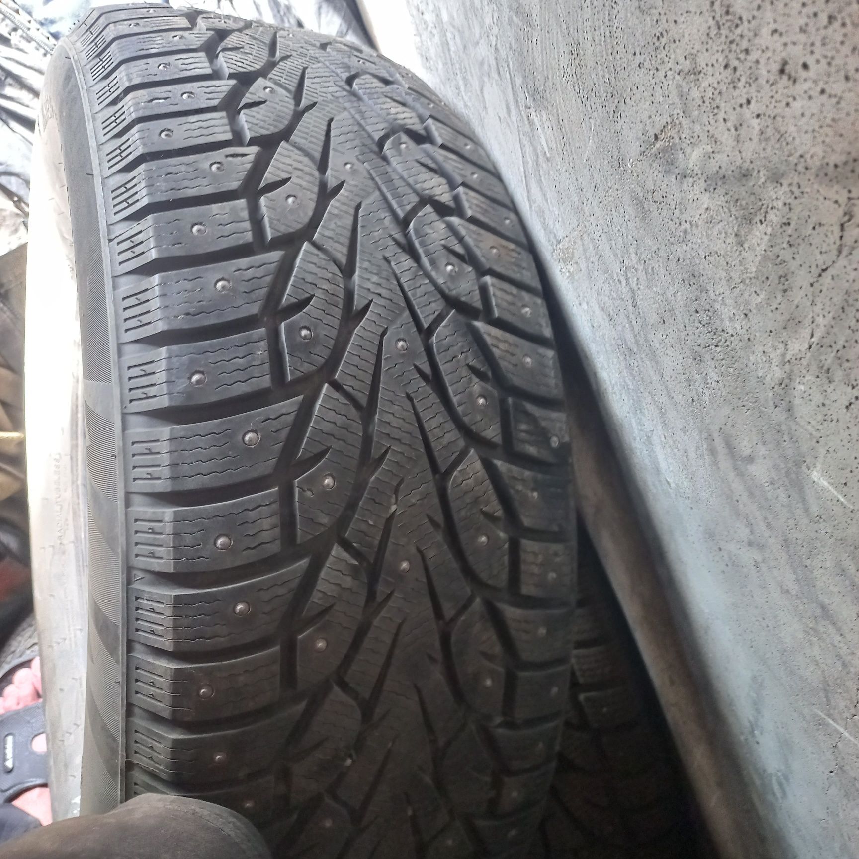 Продам шины 265/65/17