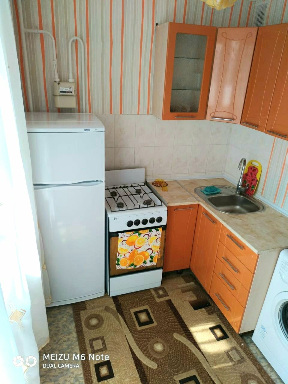 Однокомнатная, ДЛЯ ДВОИХ, старше 25 лет, посуточно. Пакет документов.