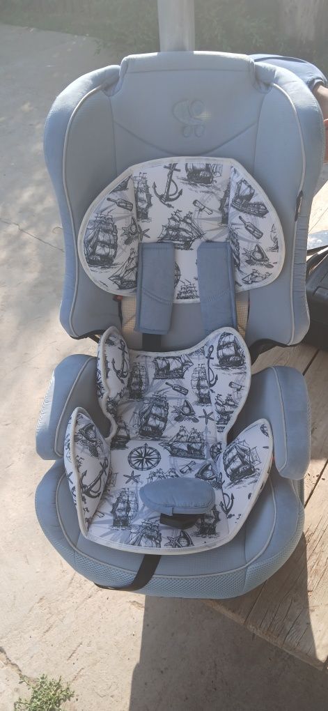 Продам детский авто кресло
