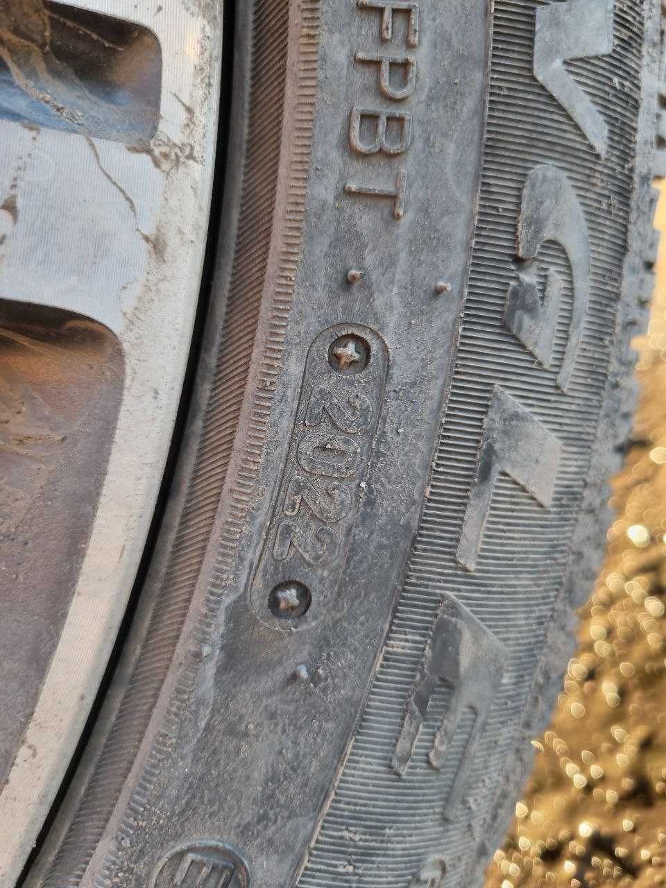 комплект шин Triangle IcelynX TI501 215/55 R17