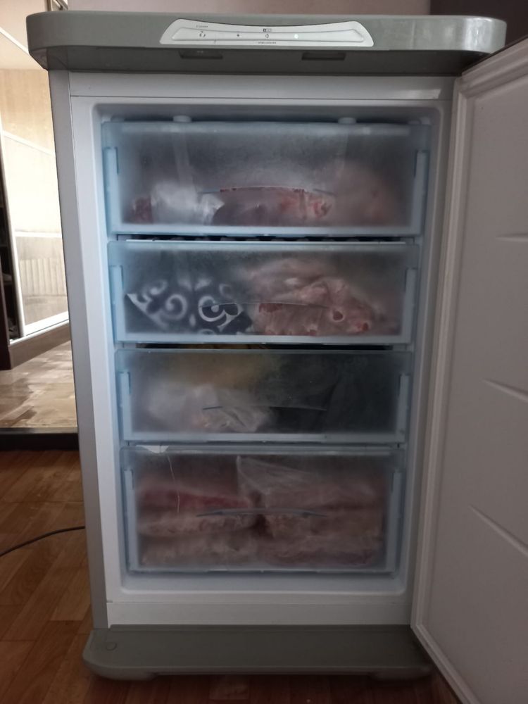 Морозильник Бирюса продам