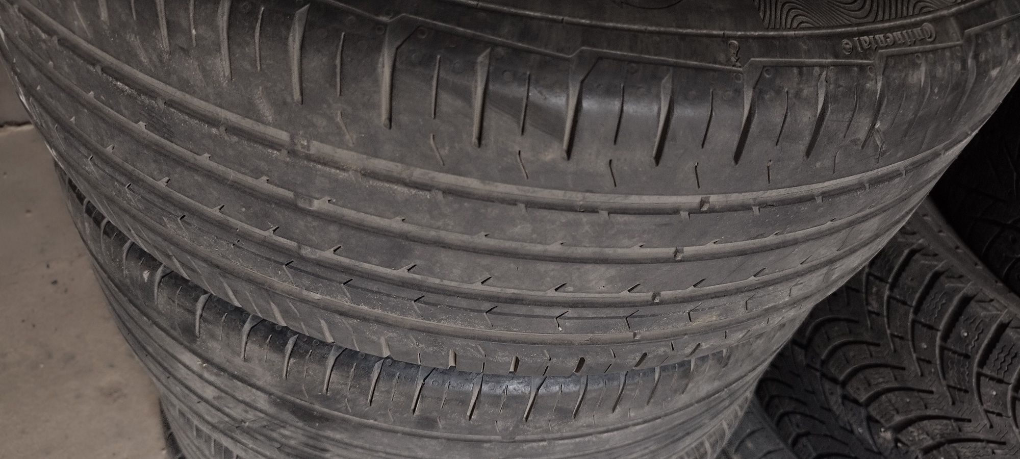 Продам летние шины Continental 225/60/17