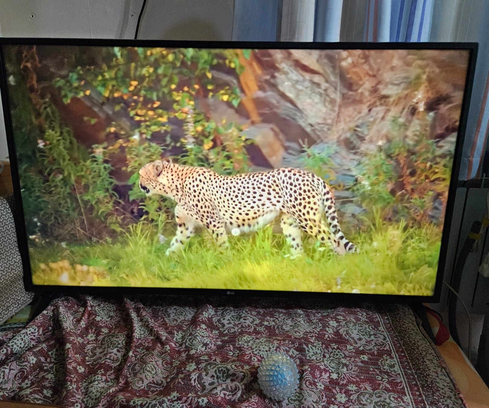 LG smart TV/4K/50 дюймов/ Ultra HD/пульт указка/в идеальном состоянии.