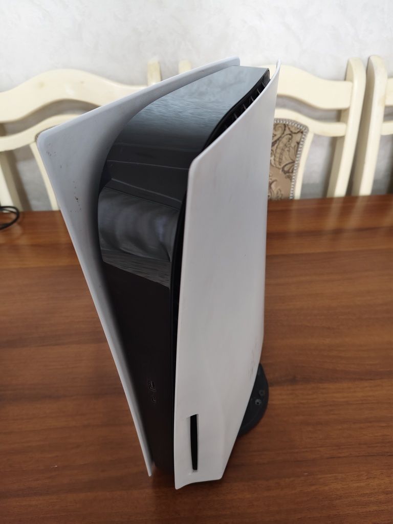Продам Playstation 5