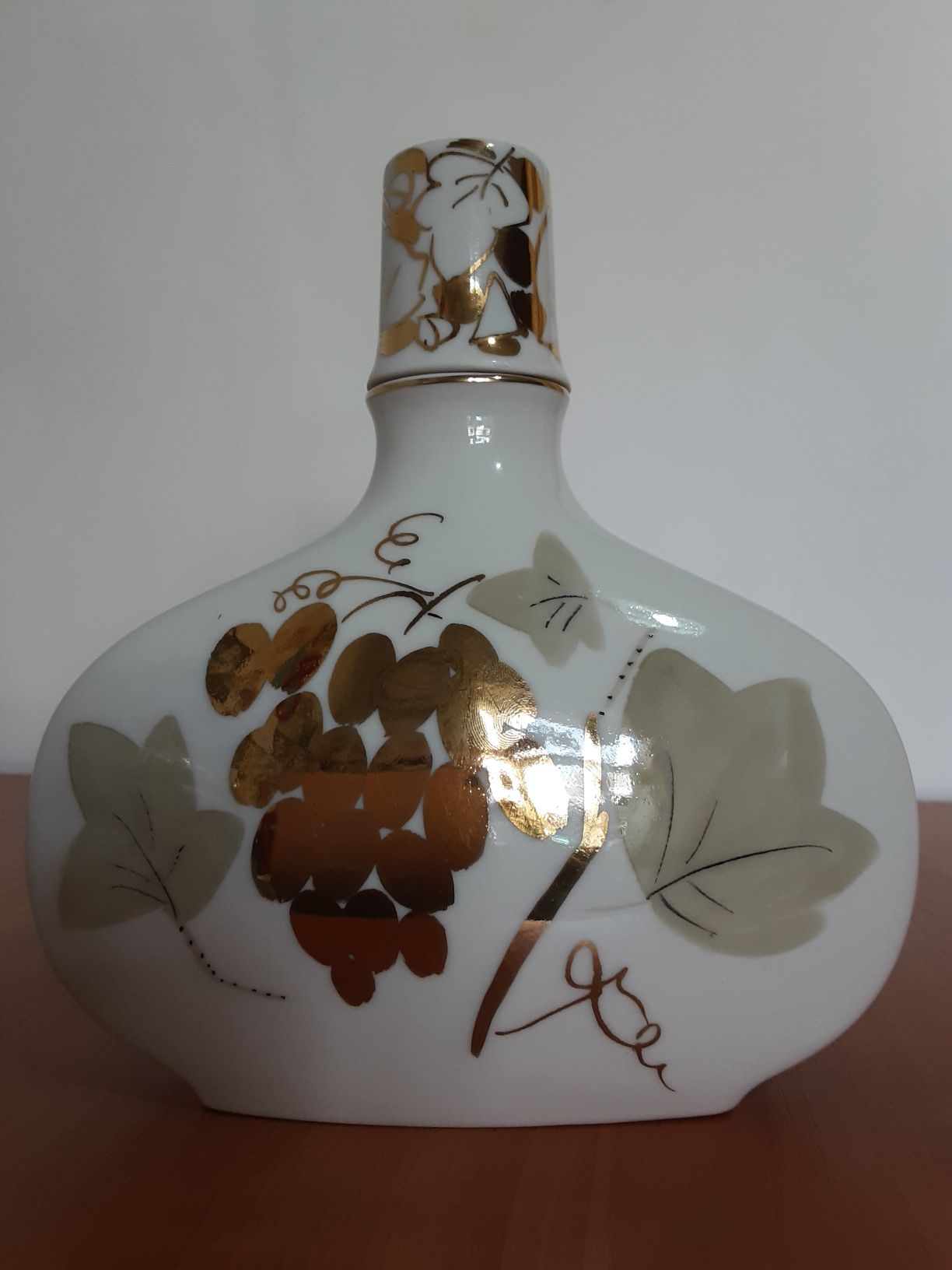 Продам советские графины из фарфора