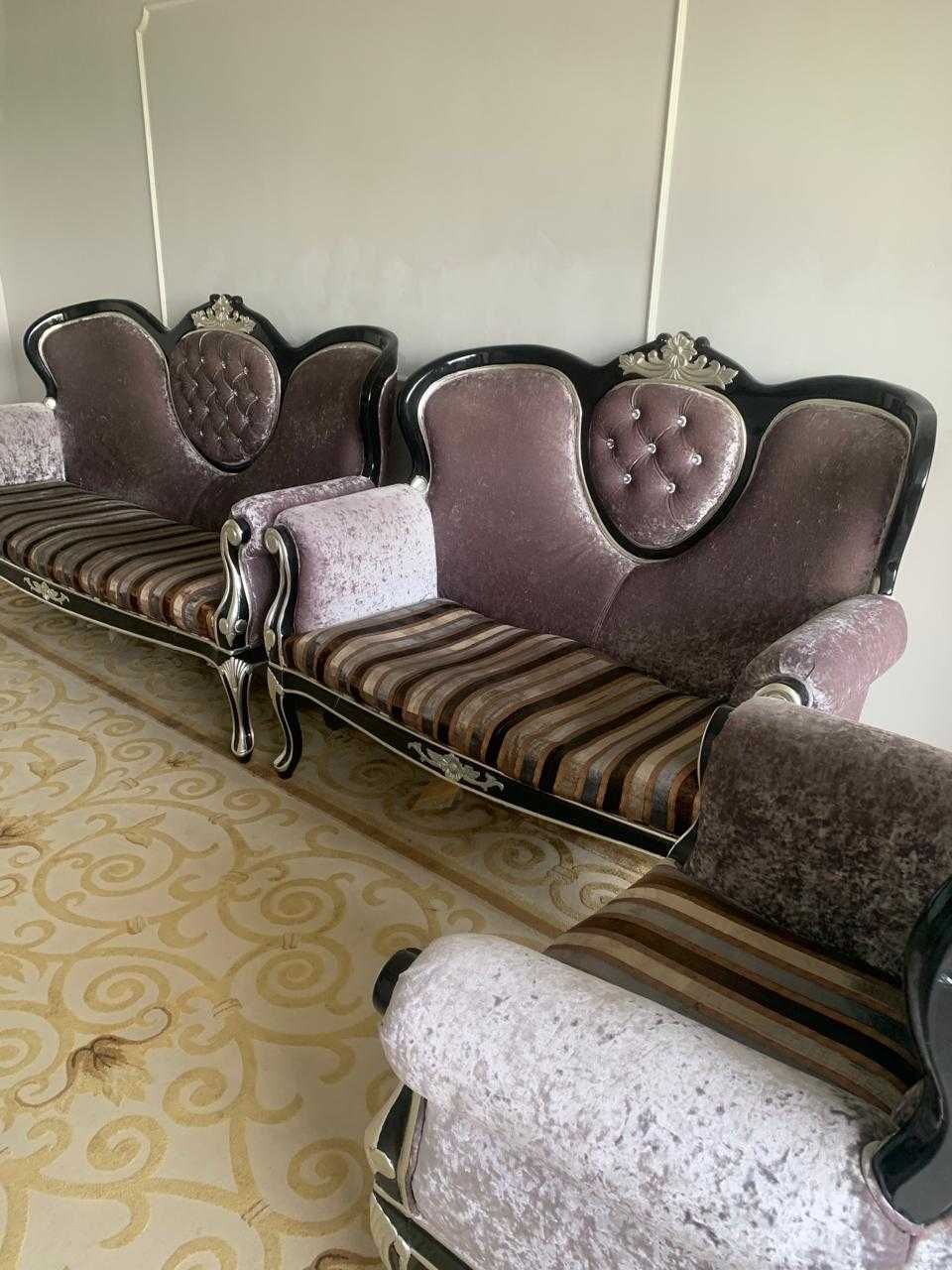 продам 2 дивана и 1 кресло
