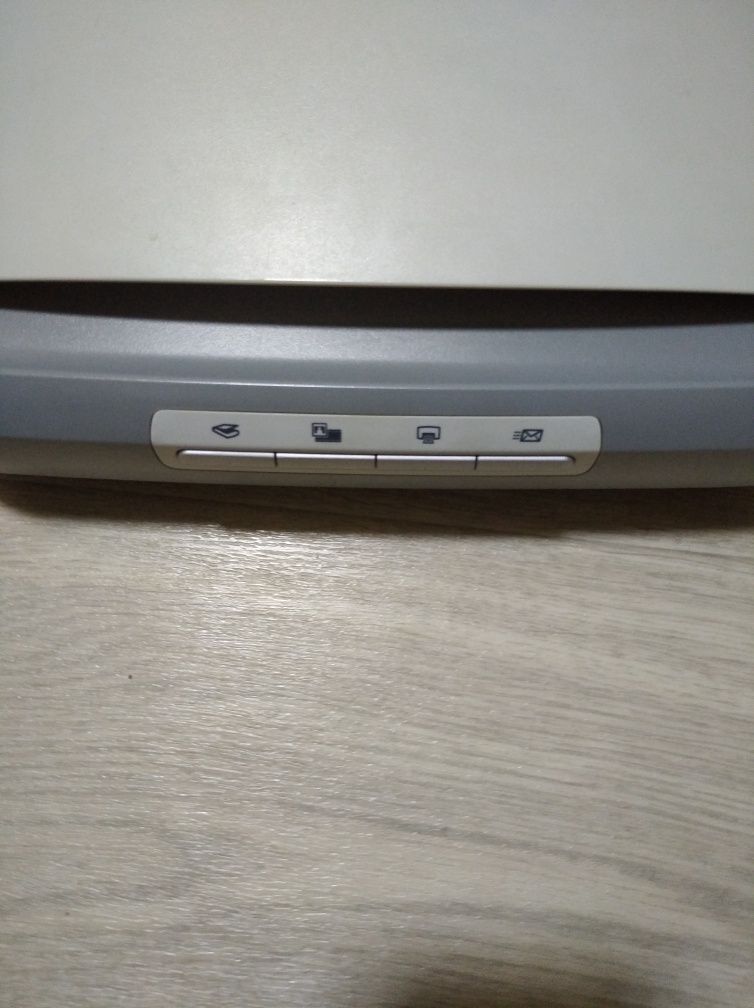 Сканер - hp SCANJET 4370 в идеальном состоянии . ОБМЕН на варианты.