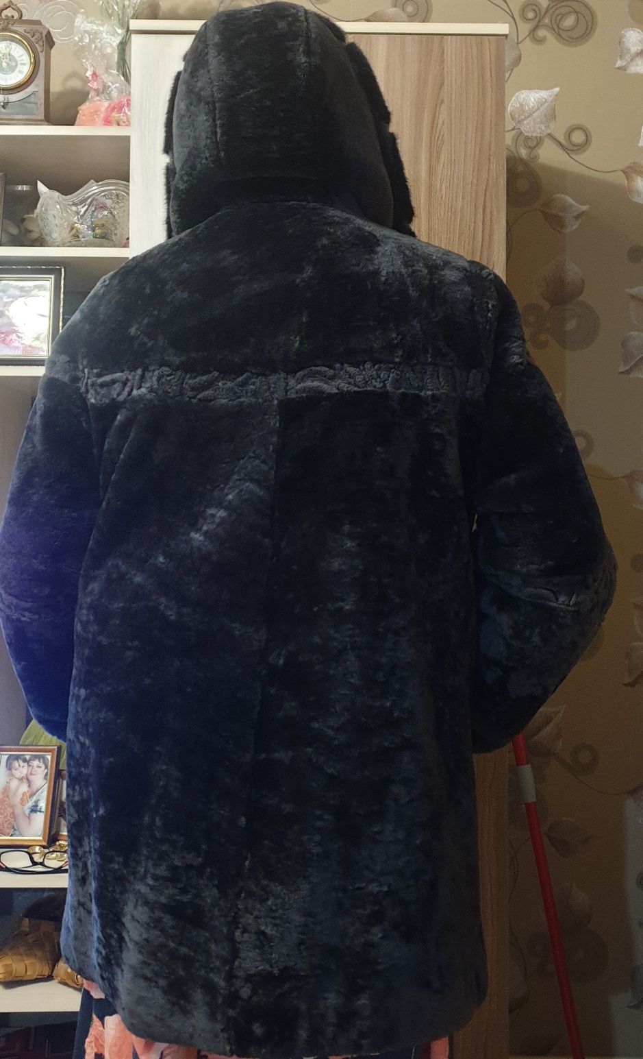 Продам шубу цигейковую