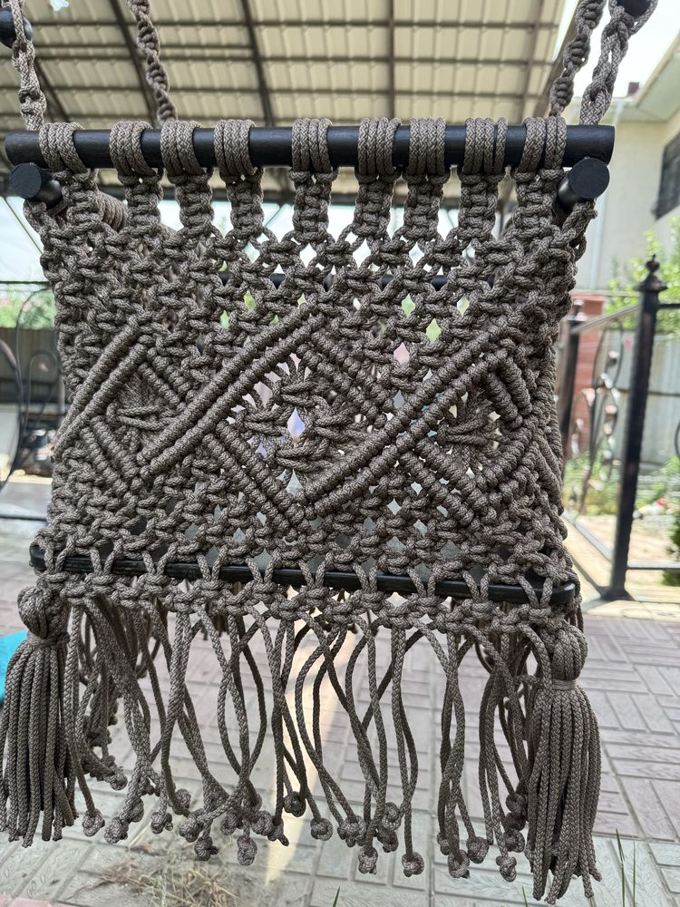 Детские качели из гамакового шнура