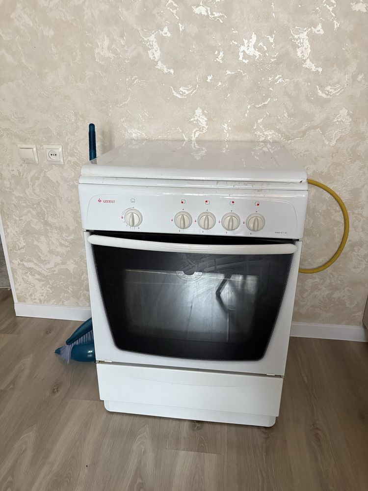 продаю газ плита размер 60::60