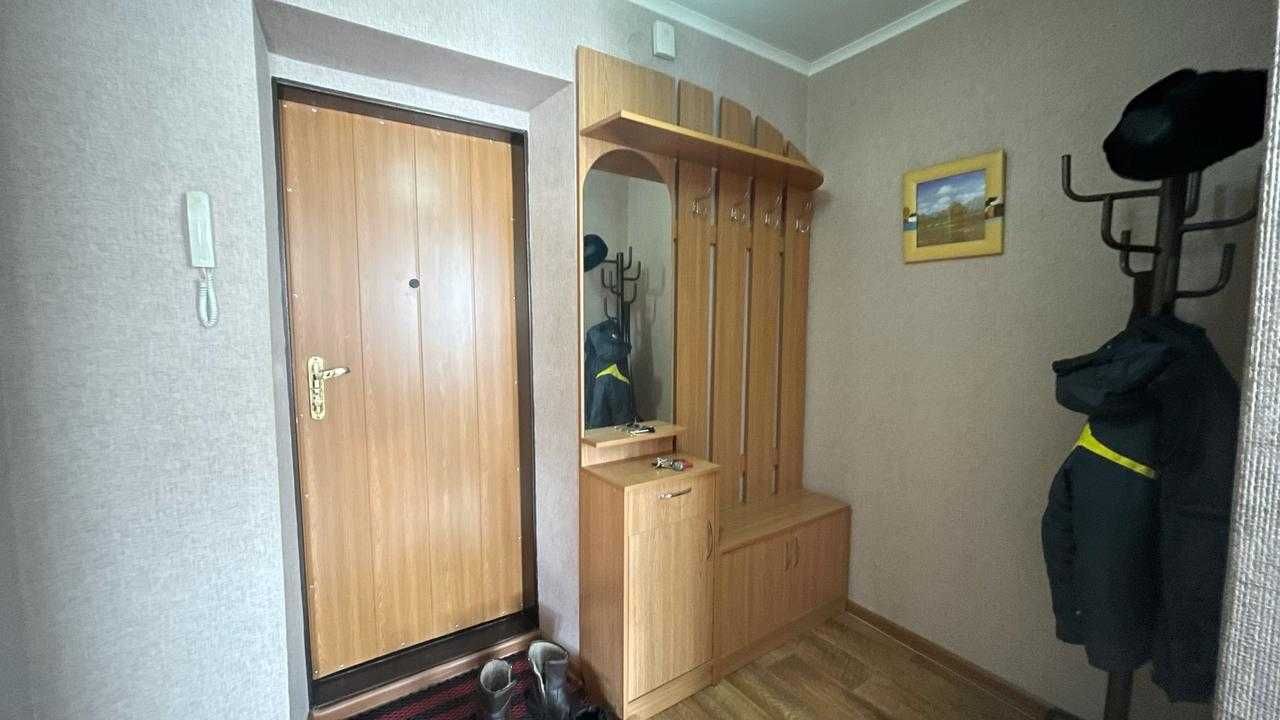Продажа однокомнатной квартиры на втором этаже.