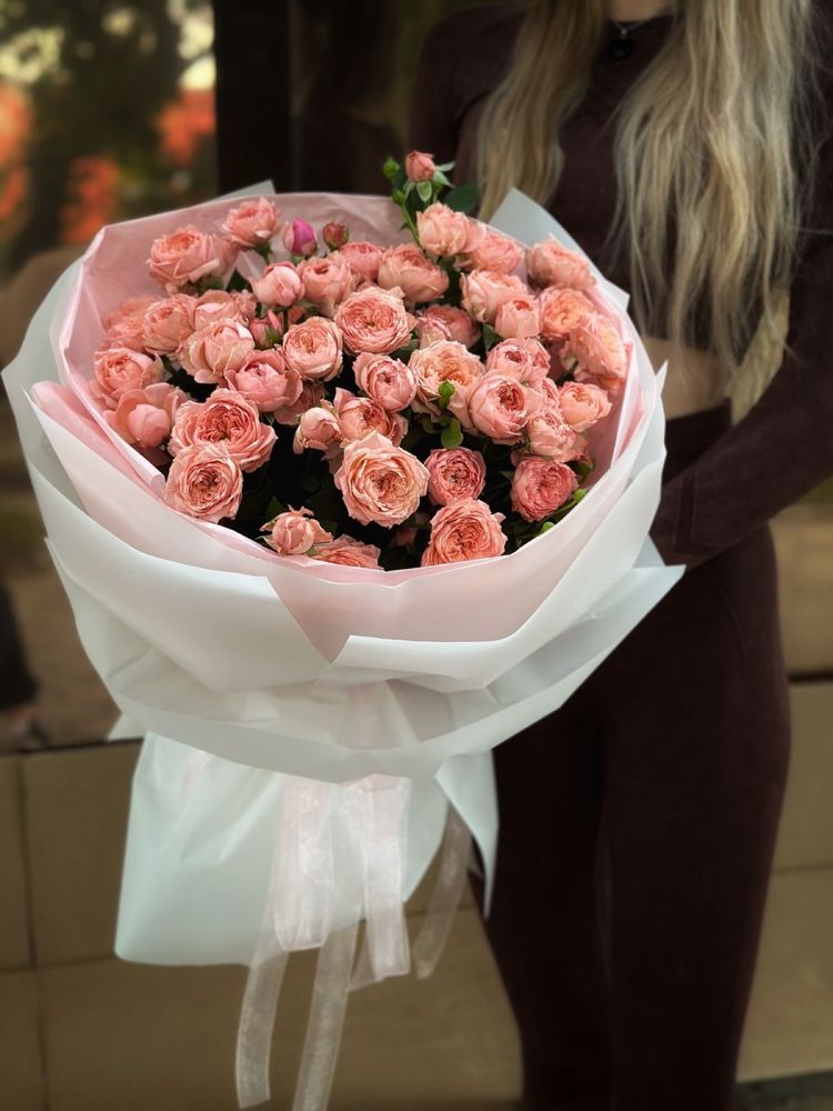 Пионы Голландские, Розы, хризантемы