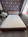 Продается кровать 2*1,6 с матрасом