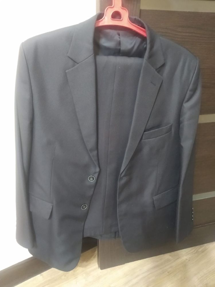 СРОЧНО!!! Продам мужской костюм. Размер 50-52