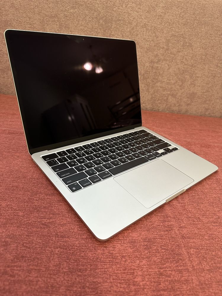 Apple macbook m2, 8GB, 512, 13 дюймов, silver