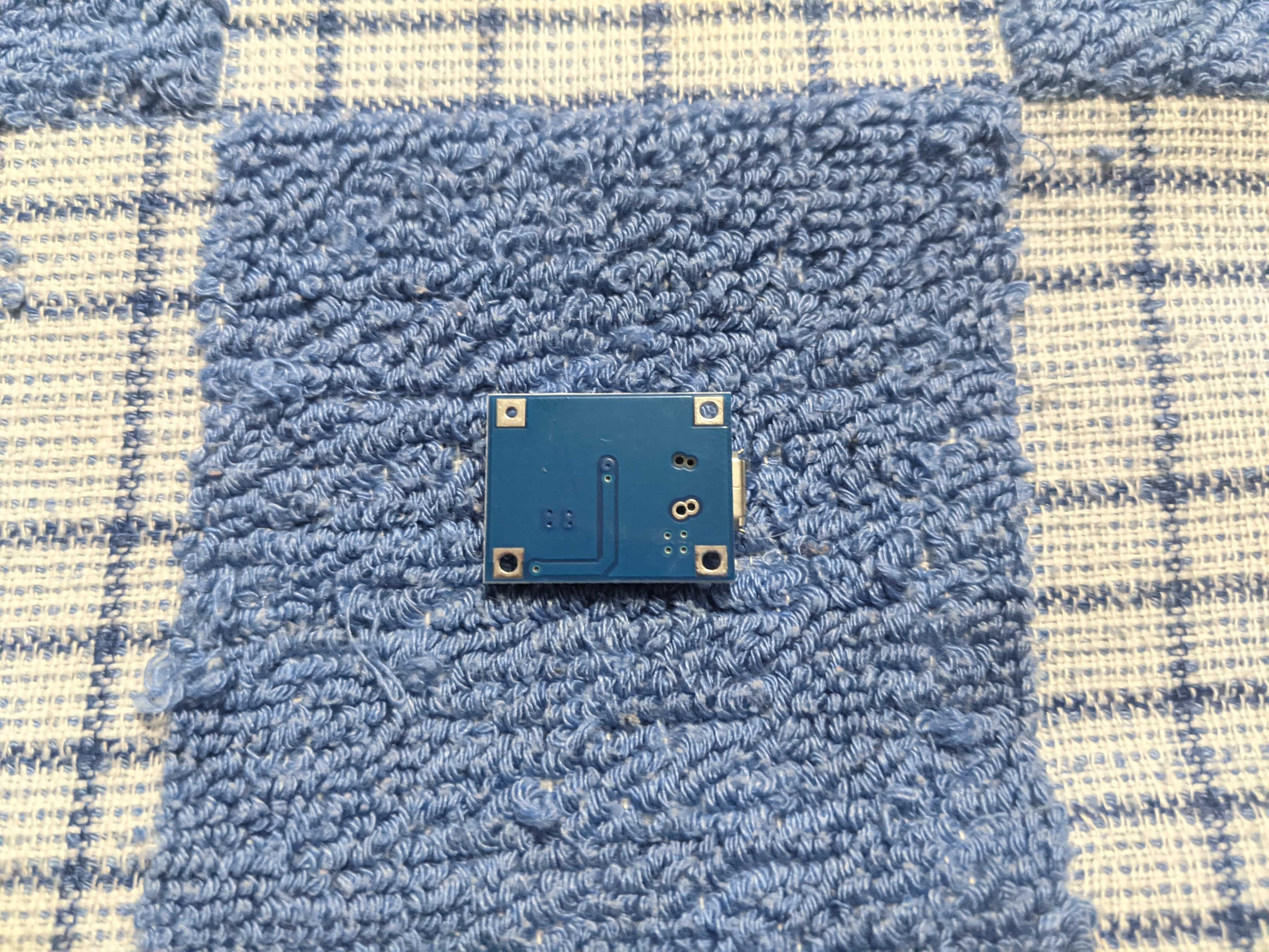 Модуль зарядки литиевых аккумуляторов на TP4056 без защиты micro USB