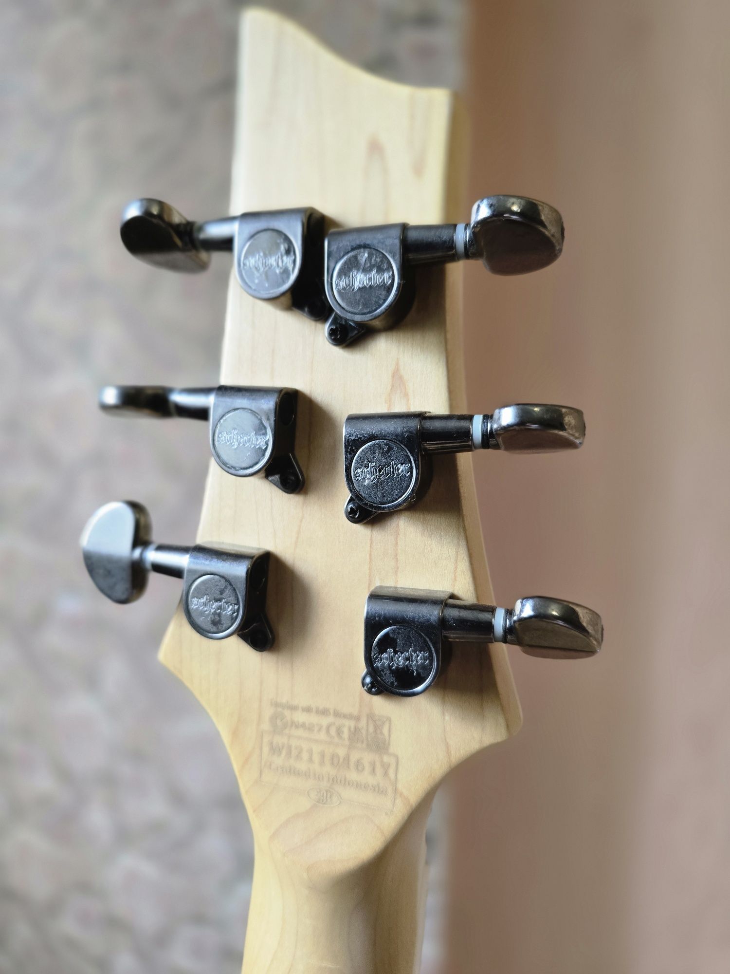 Электрогитара Schecter Omen Extreme-6 Vintage Sunburst