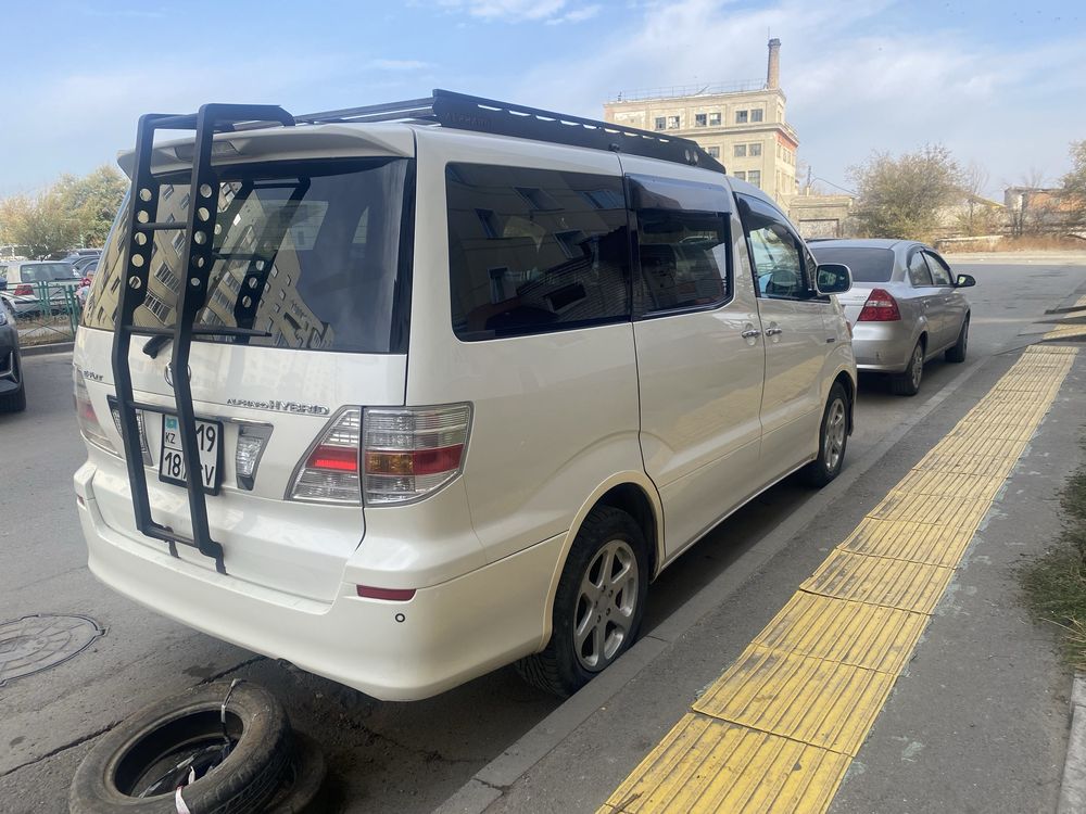 Toyota Alphard 2006