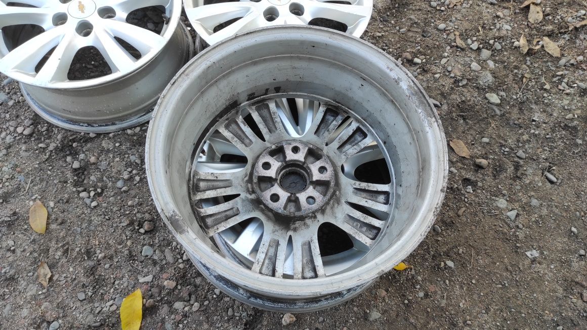 Комплект оригинальных дисков R16. Chevrolet Cruze