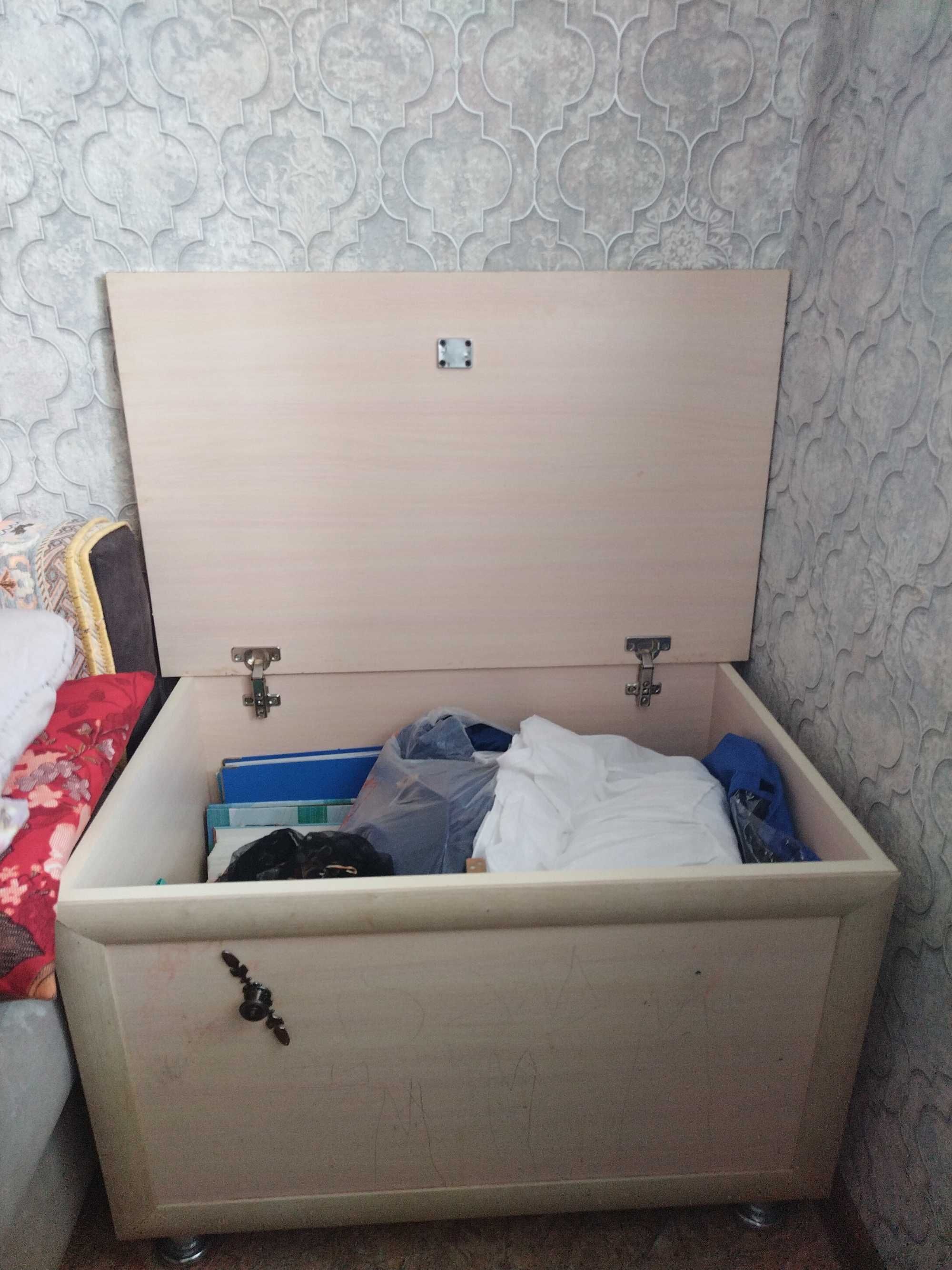Мебель  прихожие набор 2 шт сундука