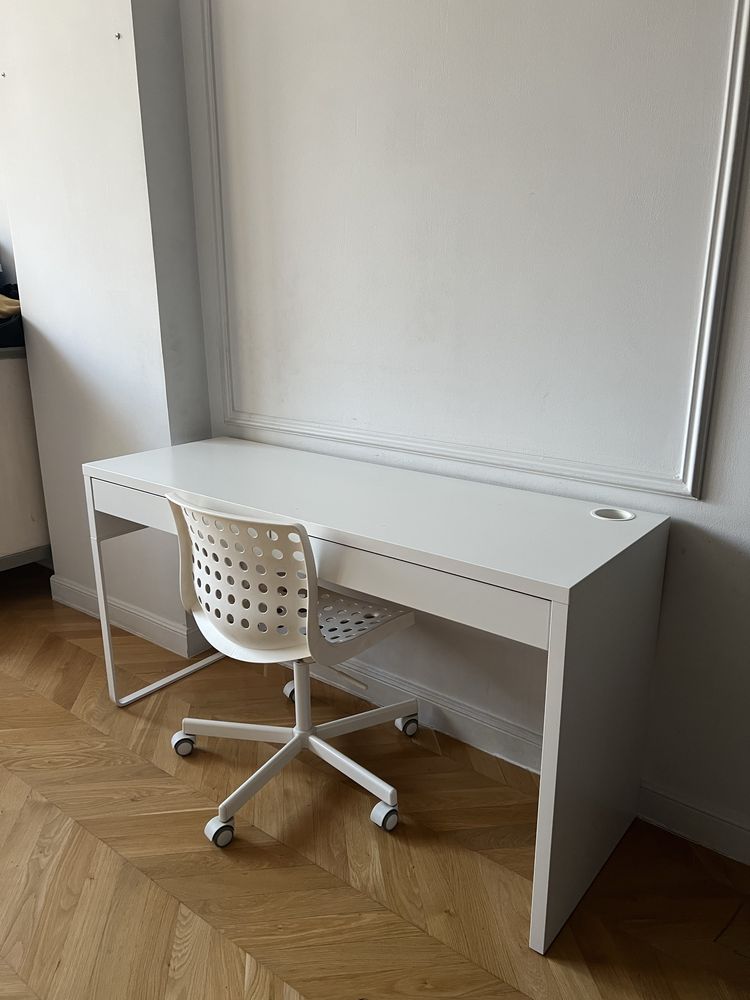Письменый стол IKEA