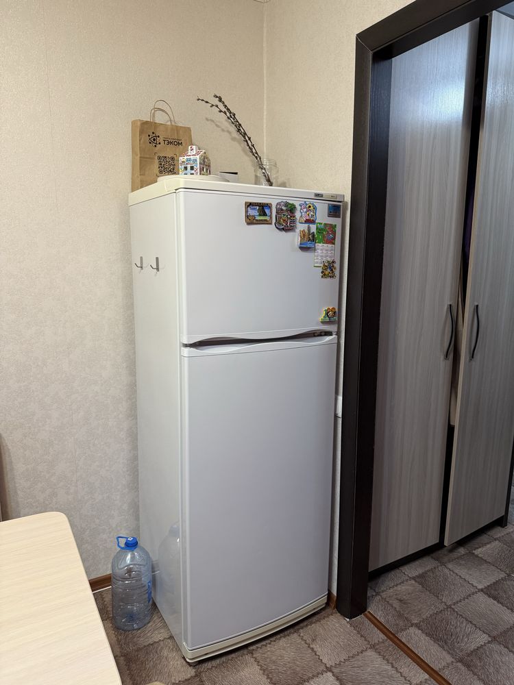 Продам холодильник атлант