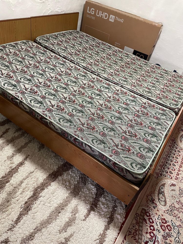 Продам кровать с матрасом