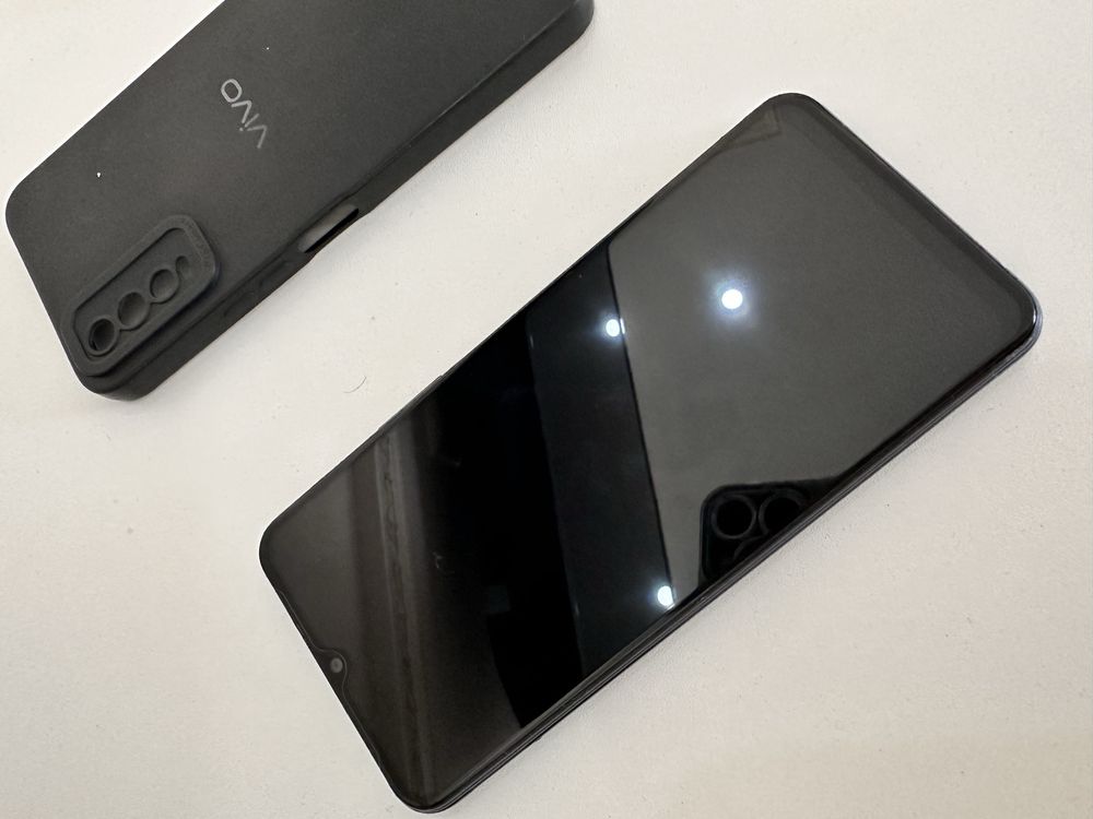 Vivo v2027 продам срочно