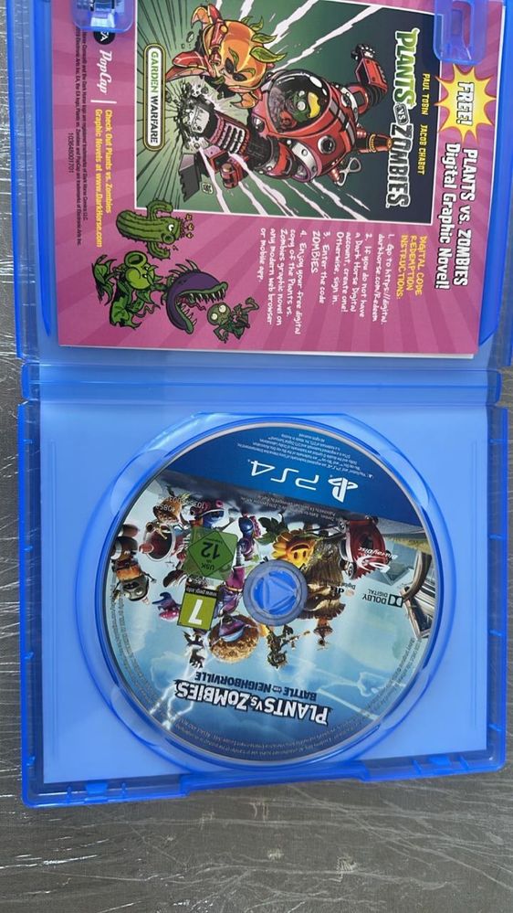 Диск PS4 Plants and Zombies
