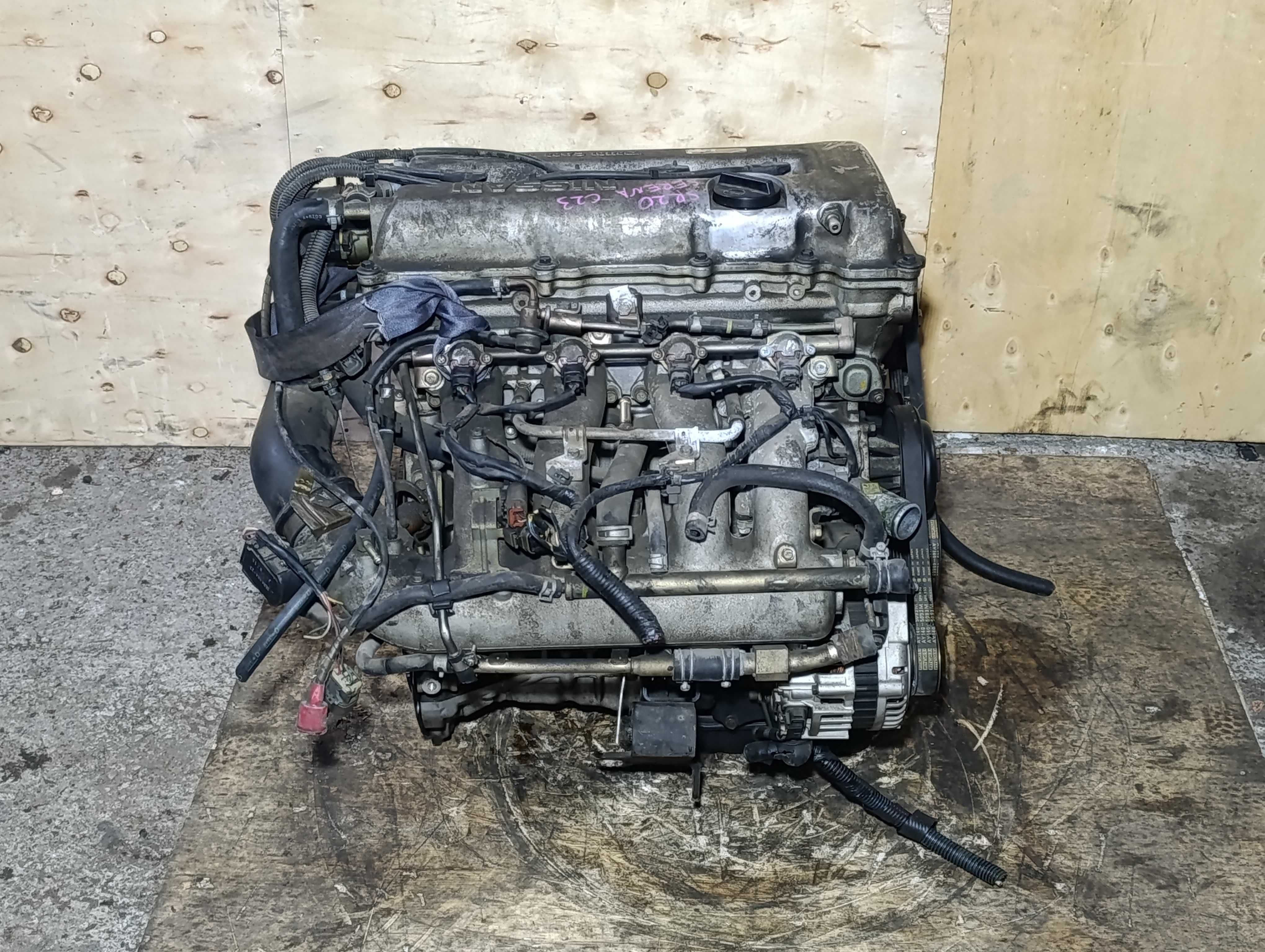 Двигатель продольный SR20 SR20de 2.0 Nissan Serena C23 RWD