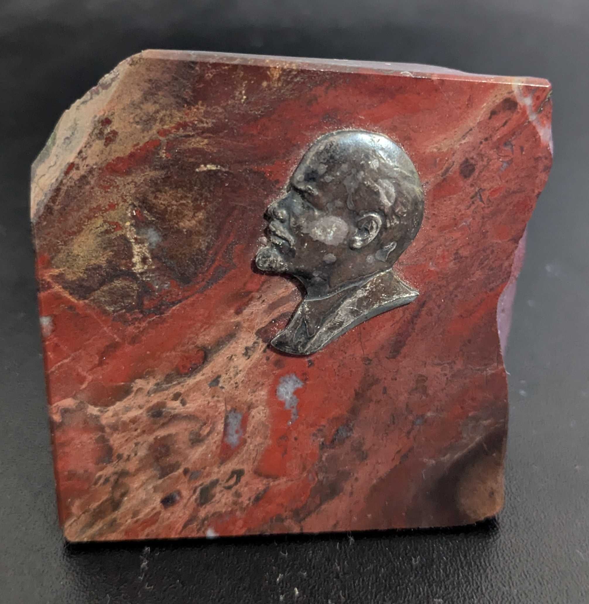 Настольный барельеф с Лениным (металл + камень), сувенир из СССР