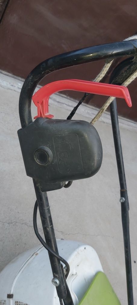 Электрическая газонокасилка