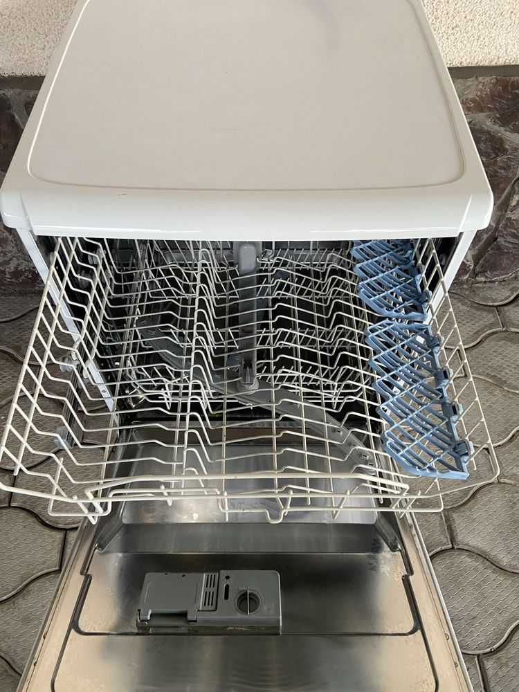 Посудамойка indesit