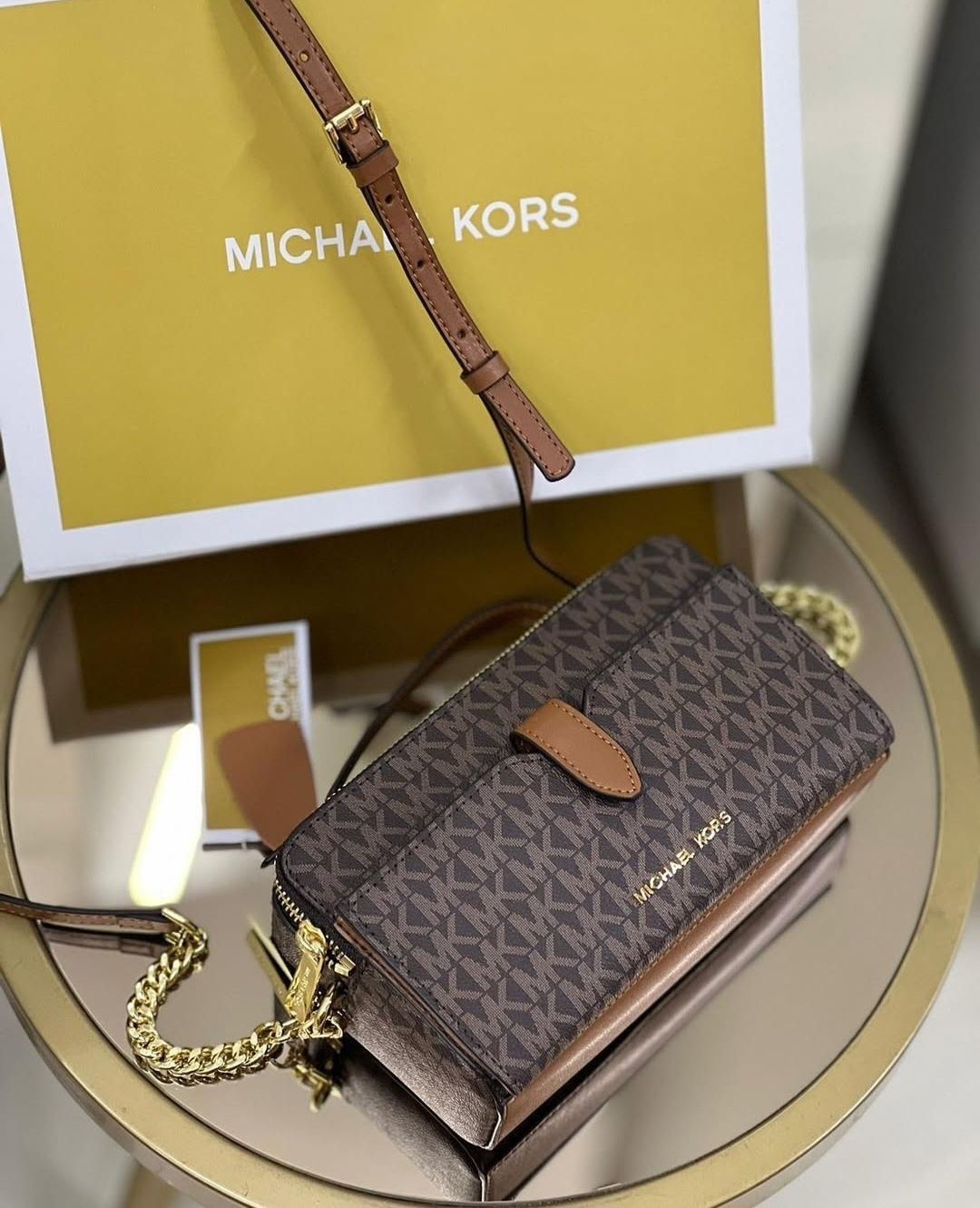 Сумка Michael Kors в фирменной подарочной коробке
