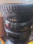 Продам покрышки зима комплект 215/55  R17