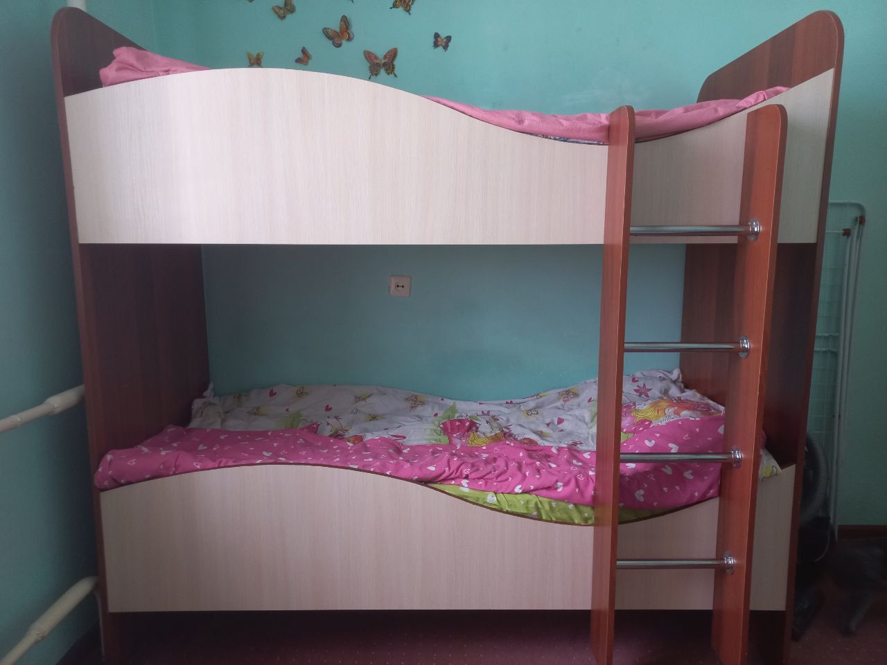Двухъярусная кровать