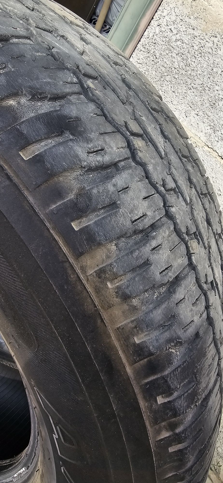 Шины Bridgestone летние 265/65/17 в комплекте