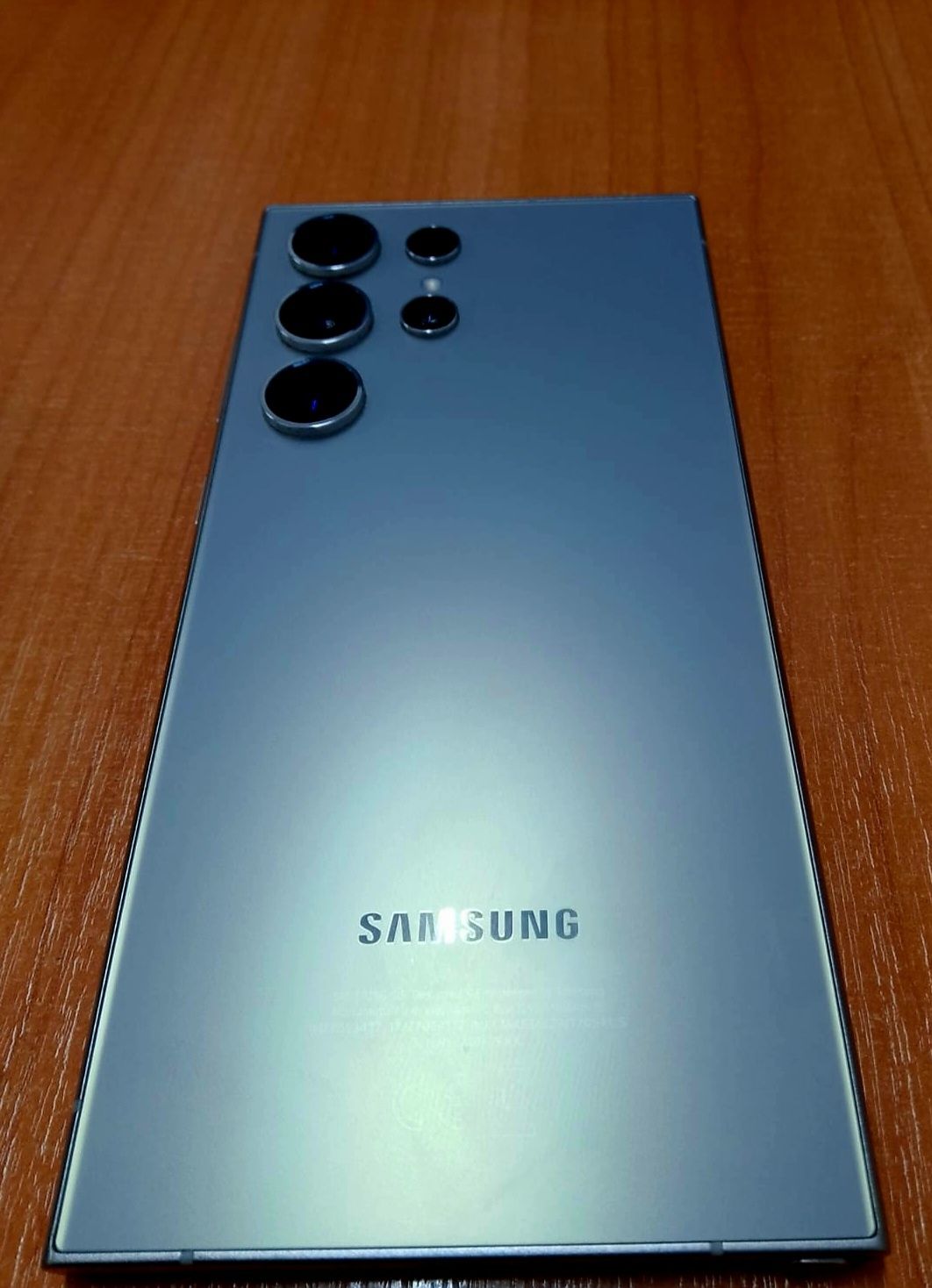 Смартфон Samsung Galaxy S24 Ultra 5G 12 ГБ/256 с наушниками