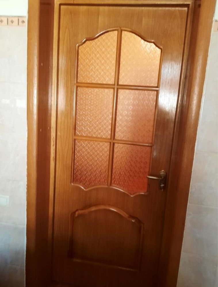 Дверь для дома.