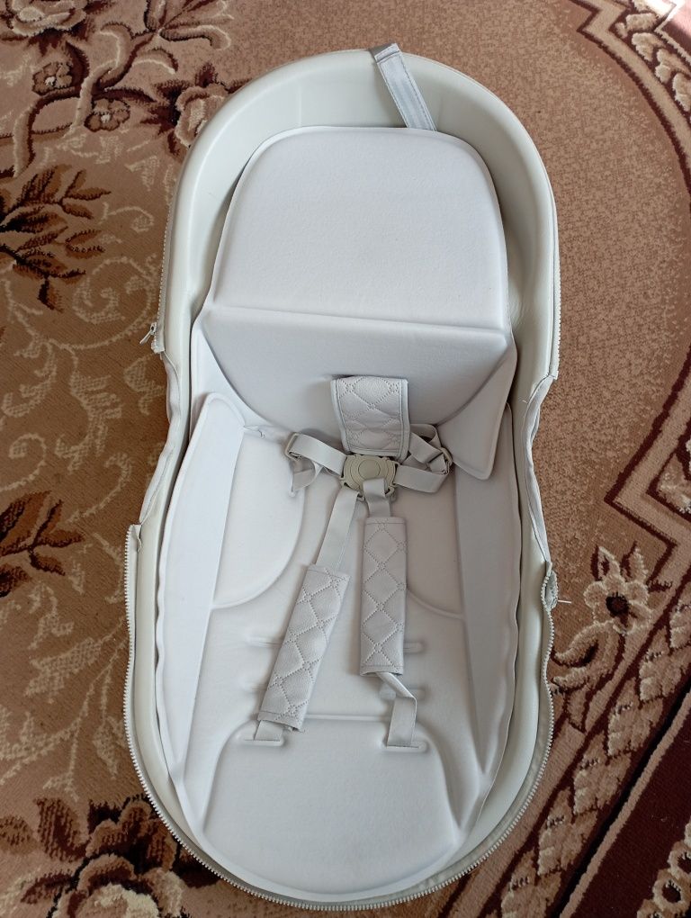 Продам коляску.          .