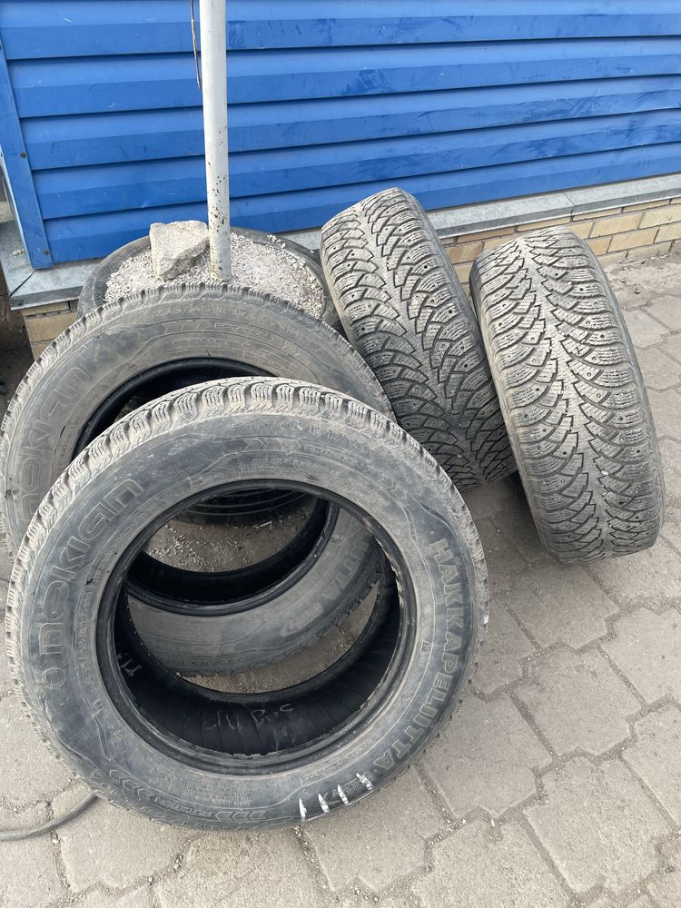 шины зимние 225/65 R17 nokian hakkapelita