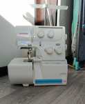 Продам оверлок Janome T-34