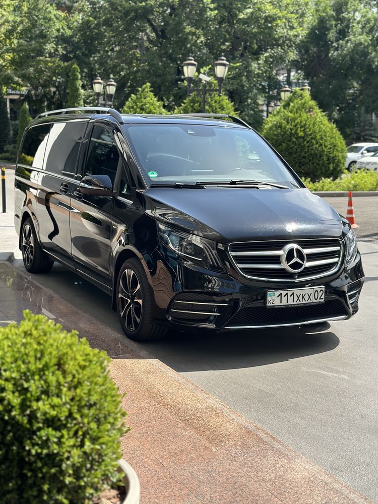Прокат аренда минивэнов микроавтобусов V class VIP